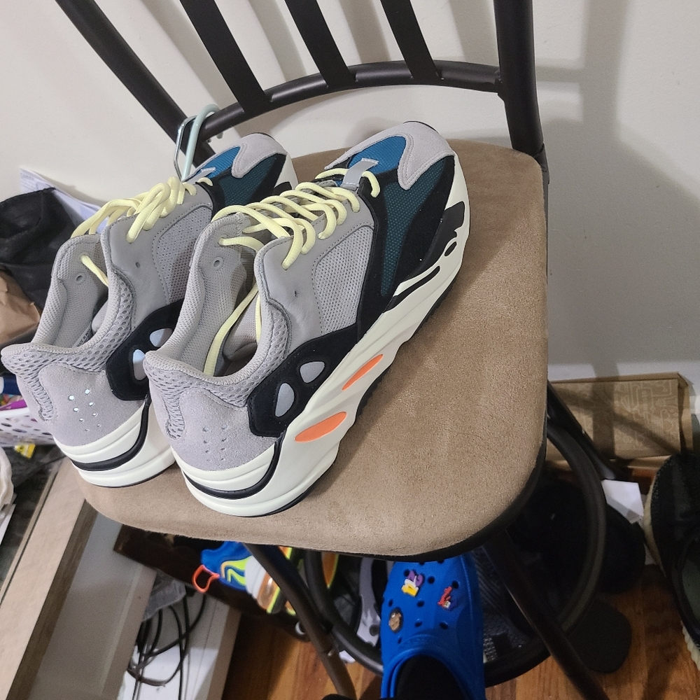 Yeezy Wave Runner Size 10 - Picture 2 of 2